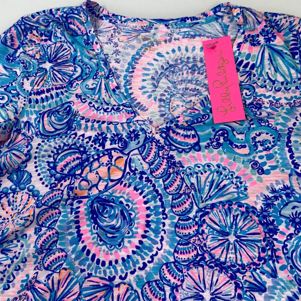 Lilly Pulitzer Womens XS Etta V Neck T Shirt Blue Grotto Commotion In The Ocean